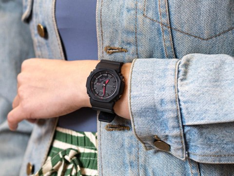 Zegarek Damski Casio G-Shock GMA-P2100SA-1A1