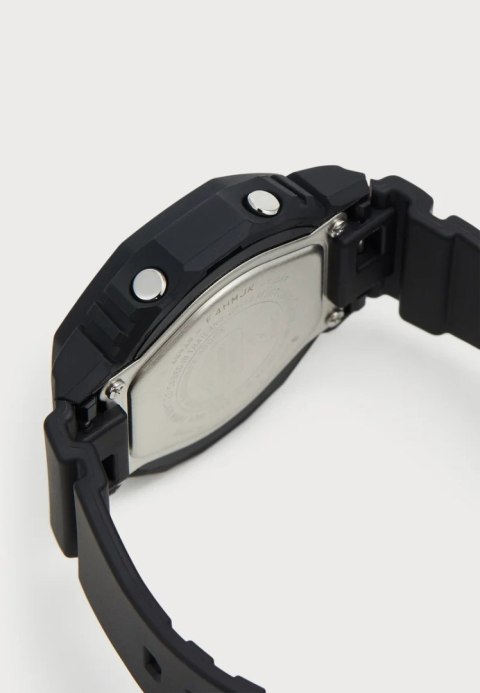 Zegarek Damski Casio G-Shock GMA-P2100SA-1A1