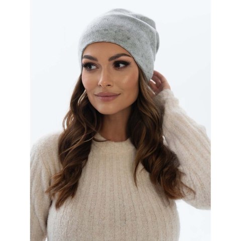Modna czapka beanie damska w kolorze szarym - Peterson