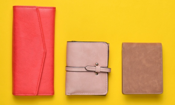 Jaki portfel powinna nosić kobieta? Nasz poradnik.