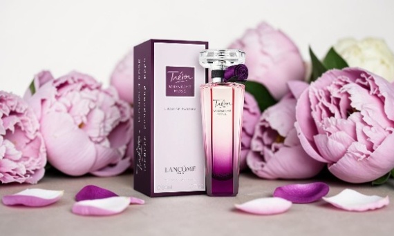 Najlepsze perfumy o zapachu piwonii – ranking i opinie